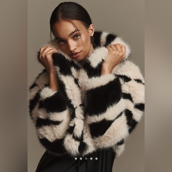 Avec Les Filles faux fur zebra cropped coat - Picture 3 of 15